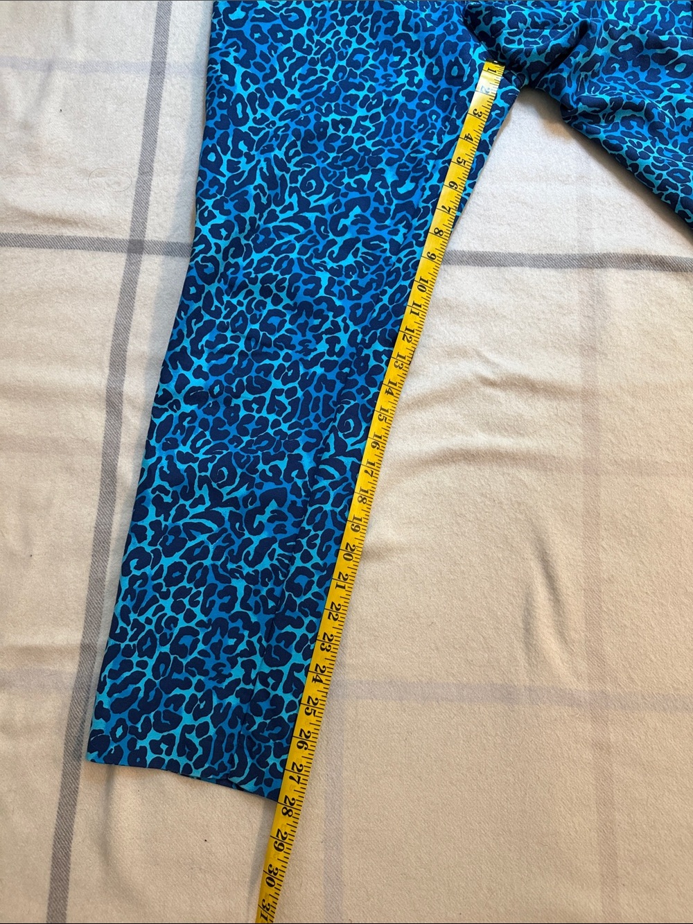 Lilly Pulitzer Vibrant Blue Leopard Print Pants - Picture 12 of 13